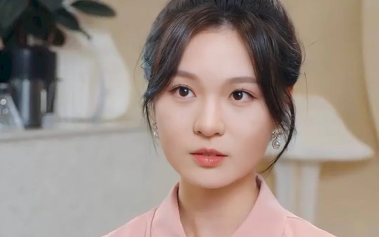 Trịnh Thần Vũ: A-Z về tiểu sử & TOP 6 phim của "nữ thần" phim ngắn